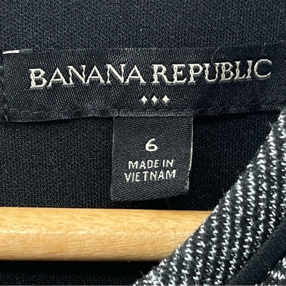 NWT Banana Republic Gray Windowpane 3/4 Sleeve
Scoop Neck Casual Dress Size 6 - Picture 9 of 11